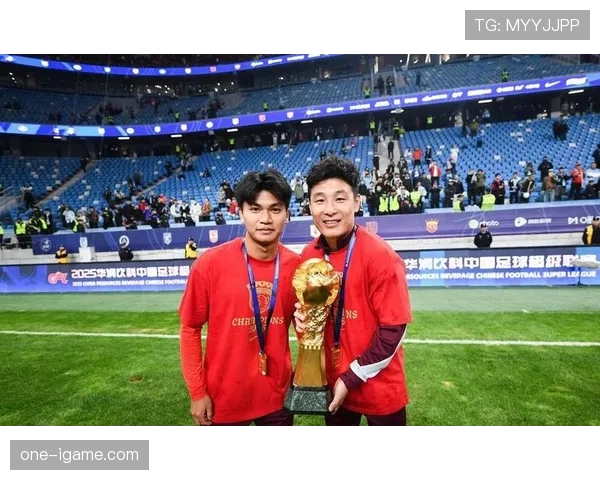 武磊重返上海海港，新赛季助球队冲击佳绩