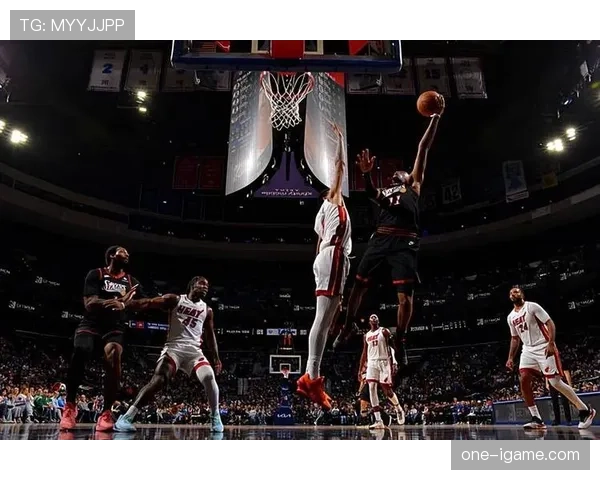 谢菲联锋线新星发挥稳健，助球队锁定胜局